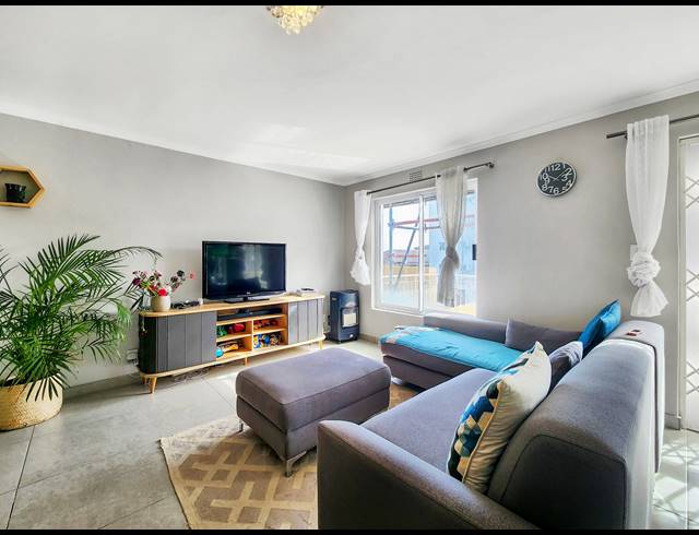 2 BEDROOM APARTMENT RENTED IN FRESNAYE